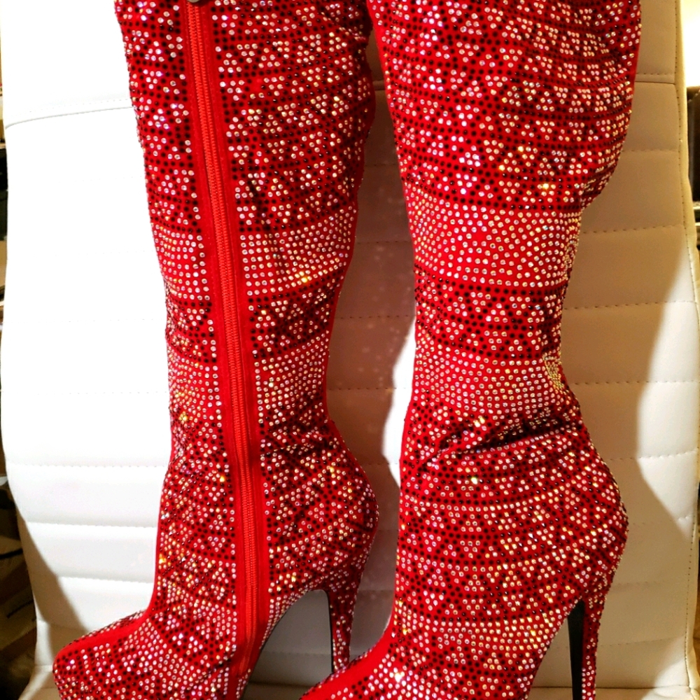 Womens High Fashion Boots